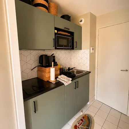 Cosy Shelter A 150 M De La